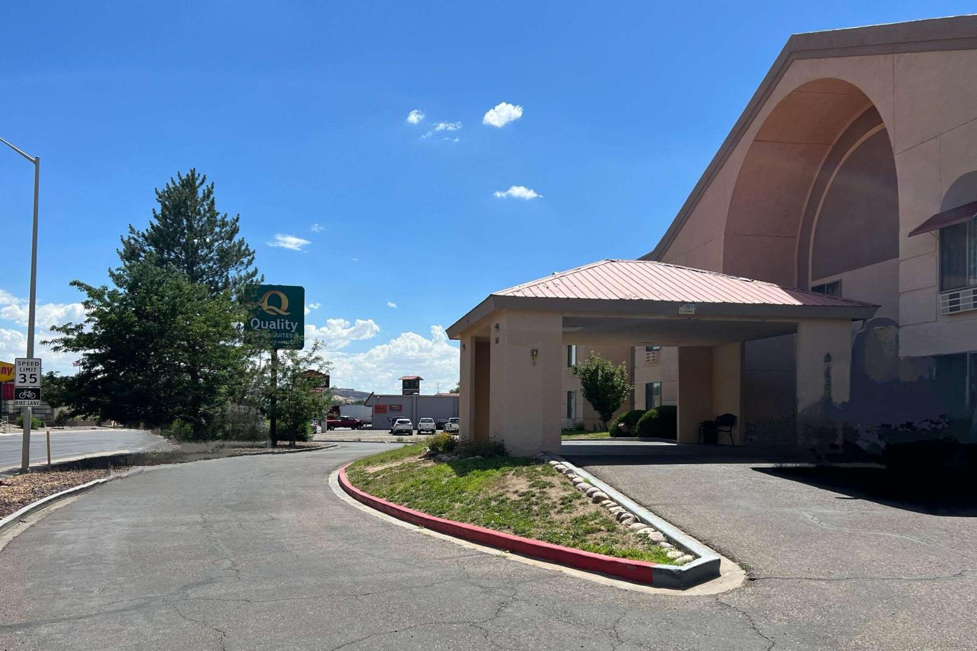 Quality Inn & Suites Farmington Exterior photo