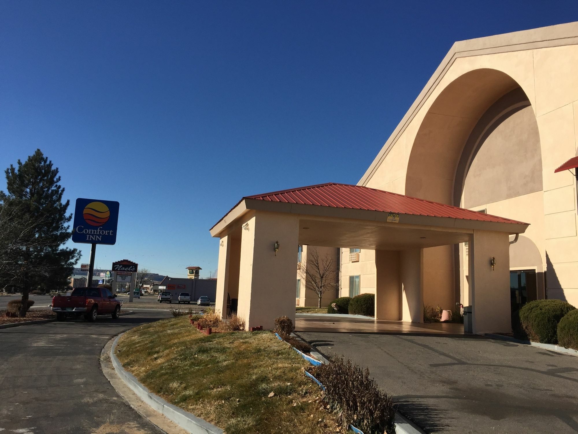 Quality Inn & Suites Farmington Exterior photo